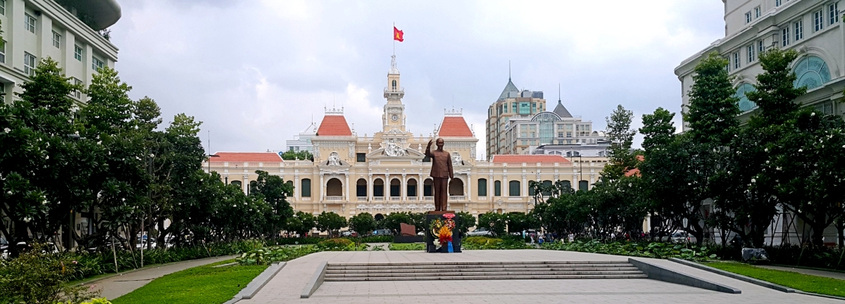 Nguyen Hue walking boulevard in Ho Chi Minh City with the Ho Chi Minh statue and People’s Committee building