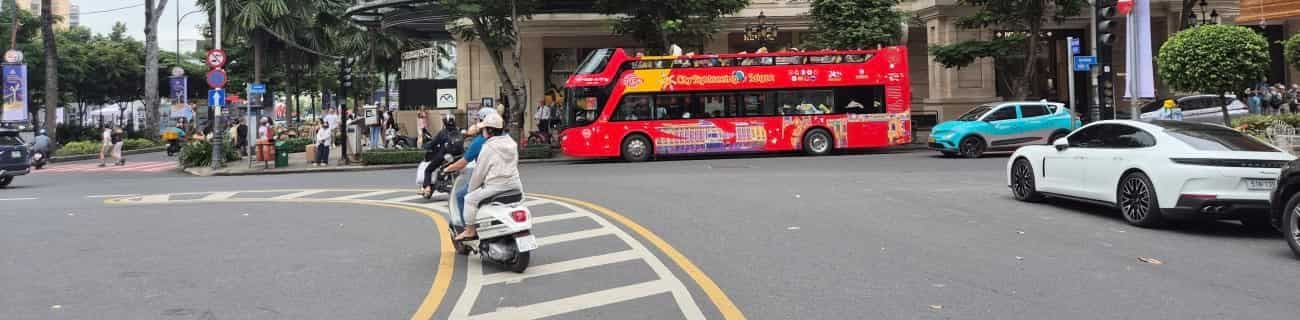Ho Chi Minh City - Day Time Walk